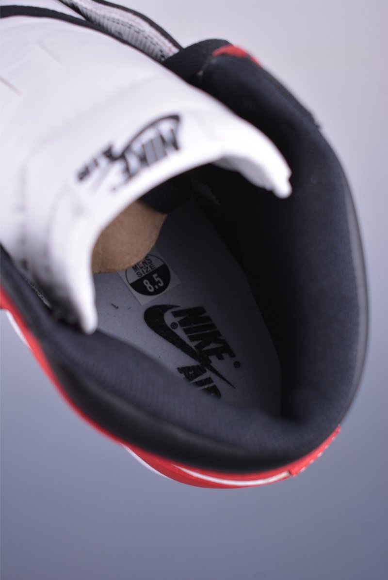 Air Jordan 1 High OG 'Black Toe' view
