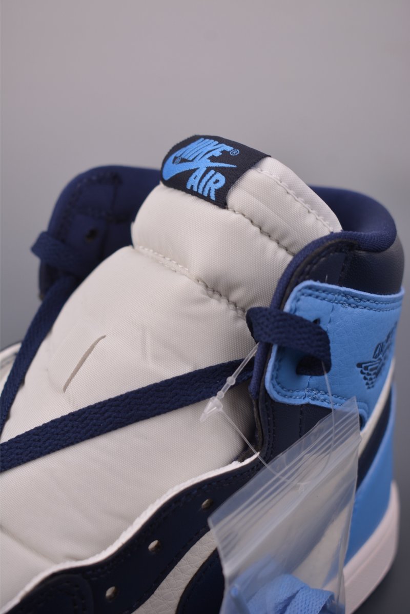 Air Jordan 1 High OG 'Black / White / Blue' view