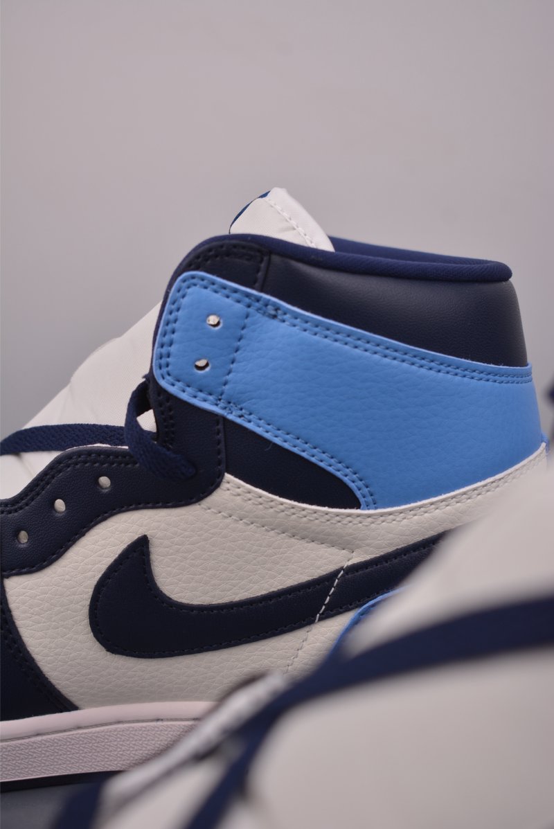 Air Jordan 1 High OG 'Black / White / Blue' view