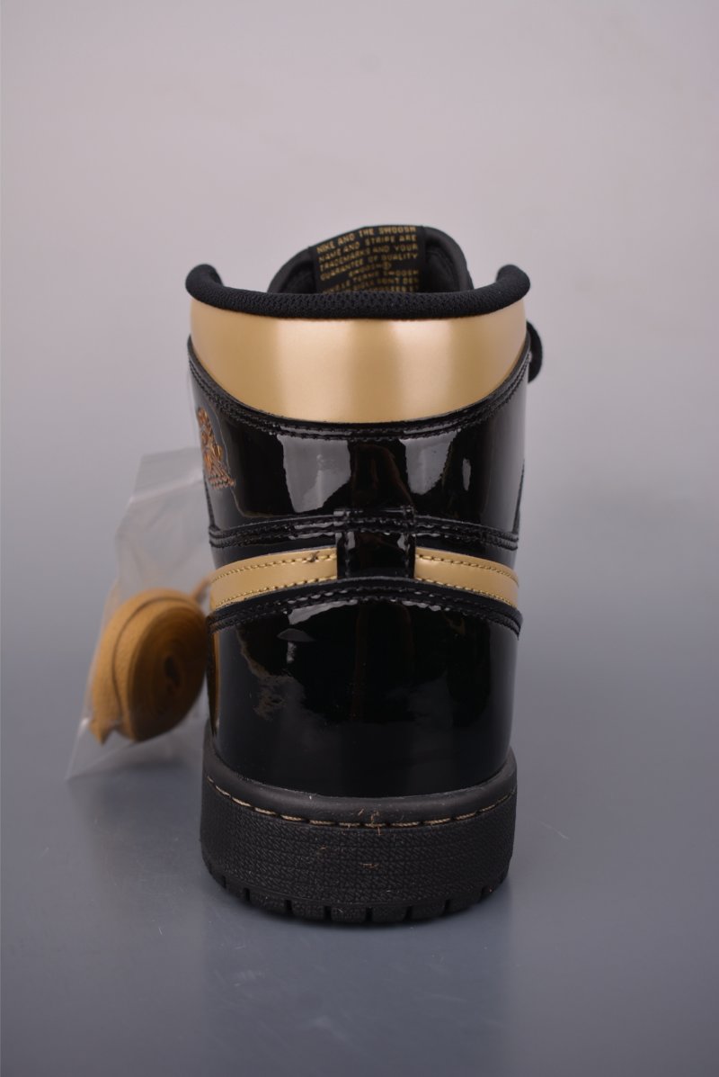 Air Jordan 1 High OG 'Black / Gold' view