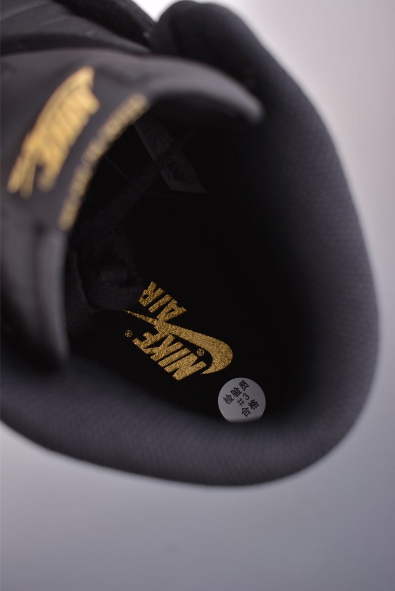 Air Jordan 1 High OG 'Black / Gold' view