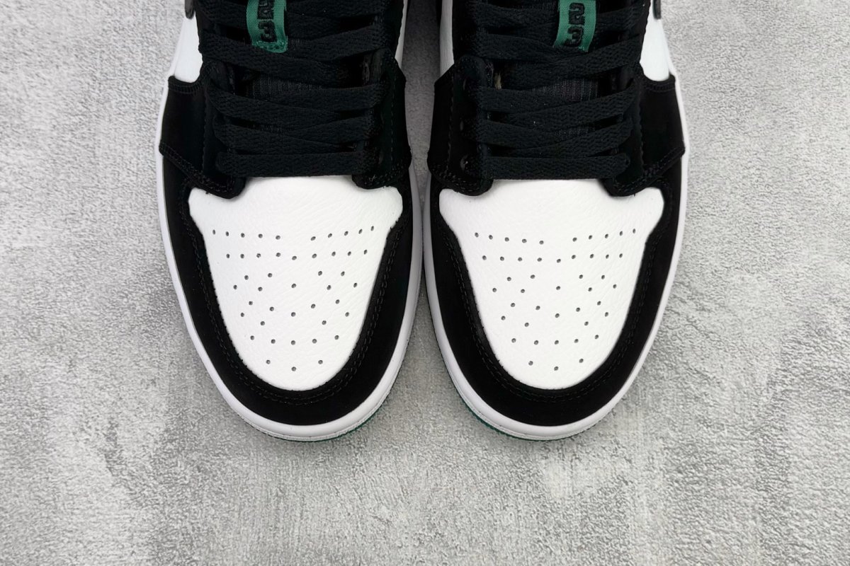 Air Jordan 1 Low 'Black / Green' view