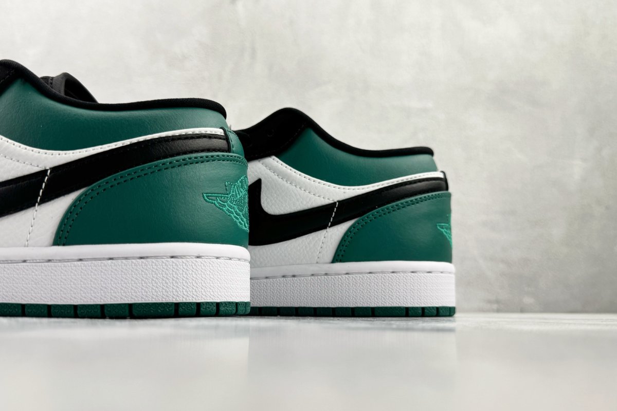 Air Jordan 1 Low 'Black / Green' view