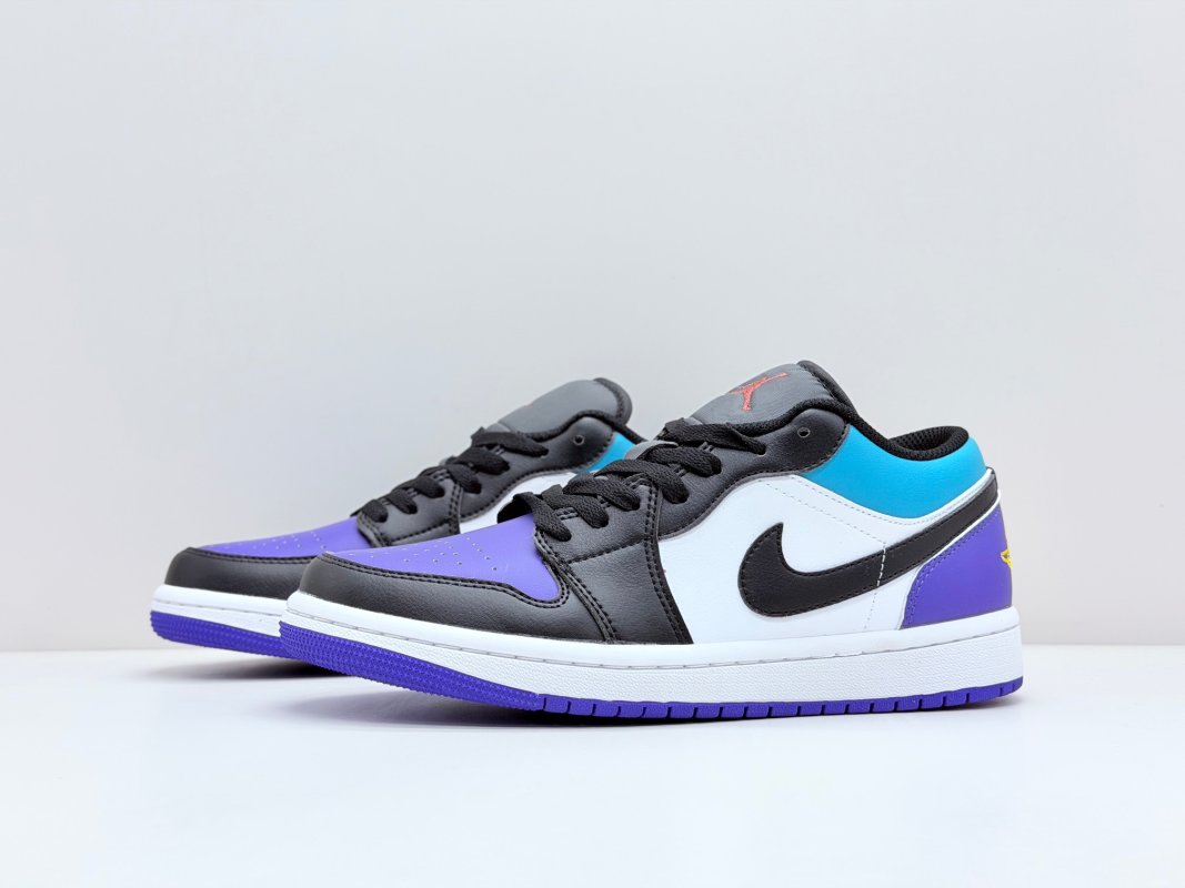 Air Jordan 1 Low 'Black / White / Purple' view