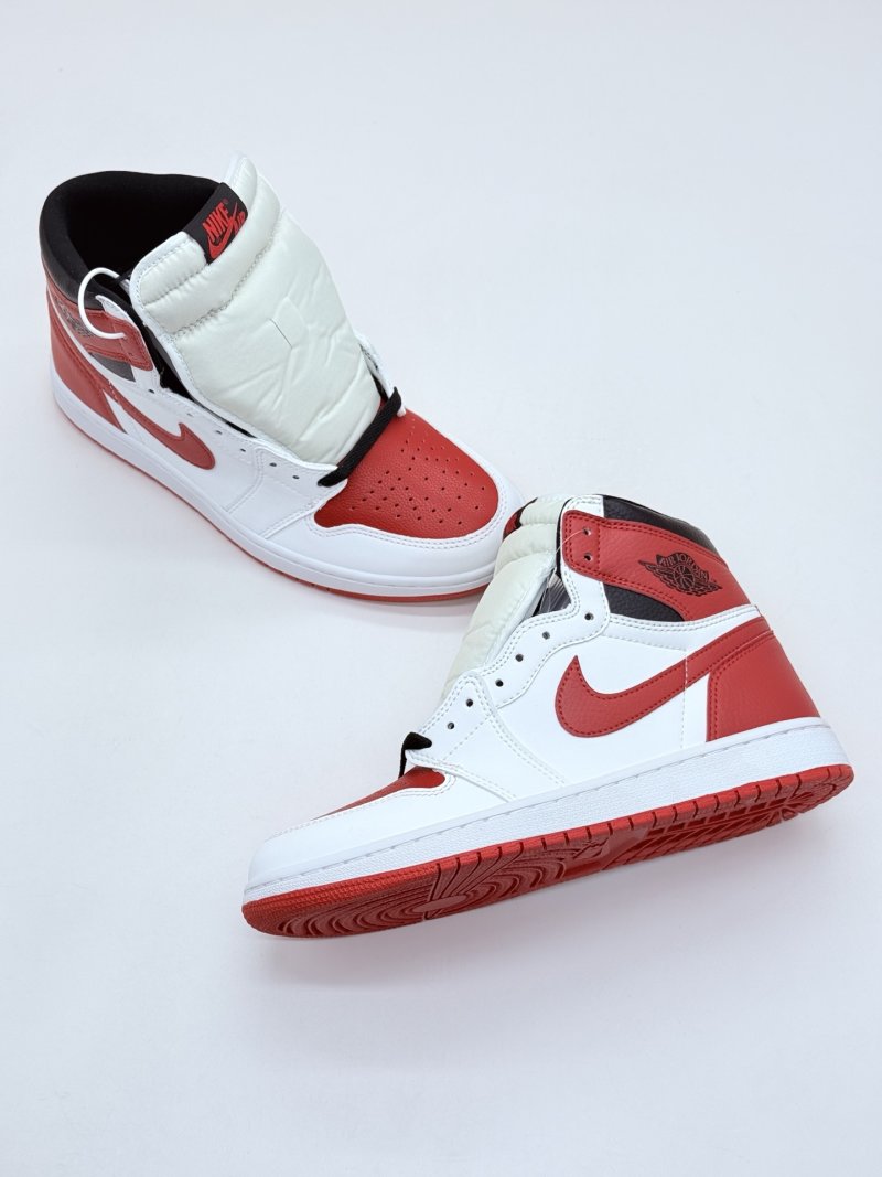 Air Jordan 1 Retro High OG 'Heritage' view
