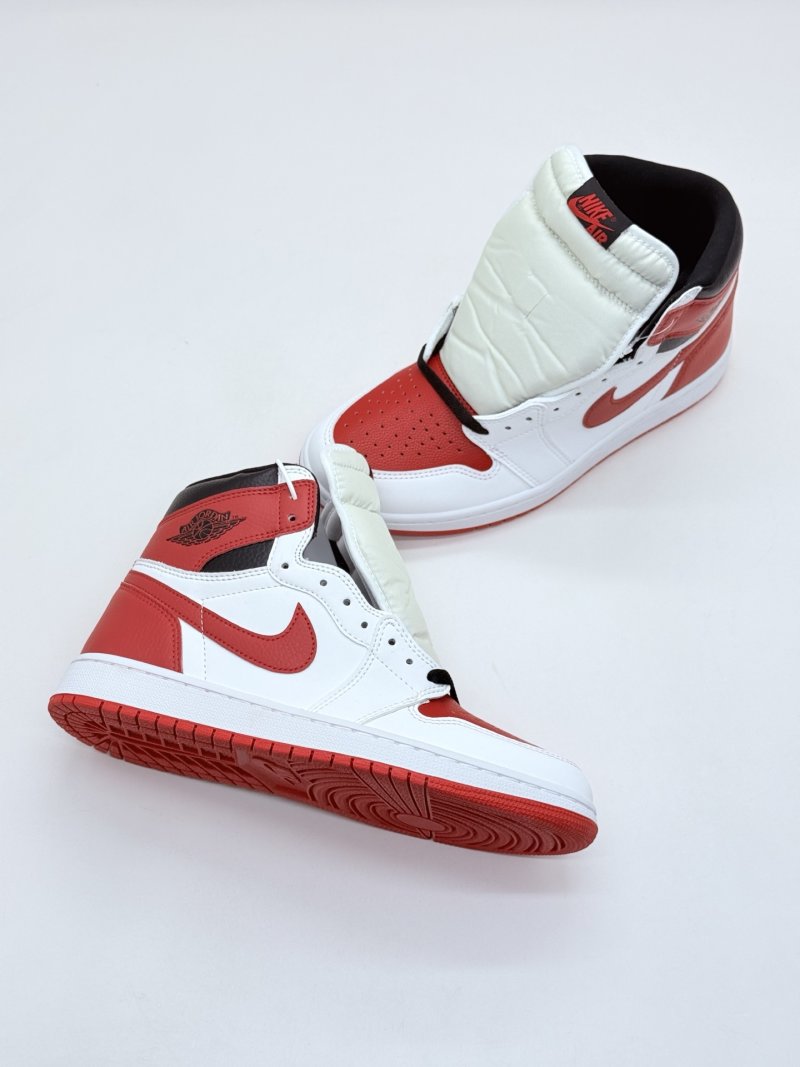 Air Jordan 1 Retro High OG 'Heritage' view
