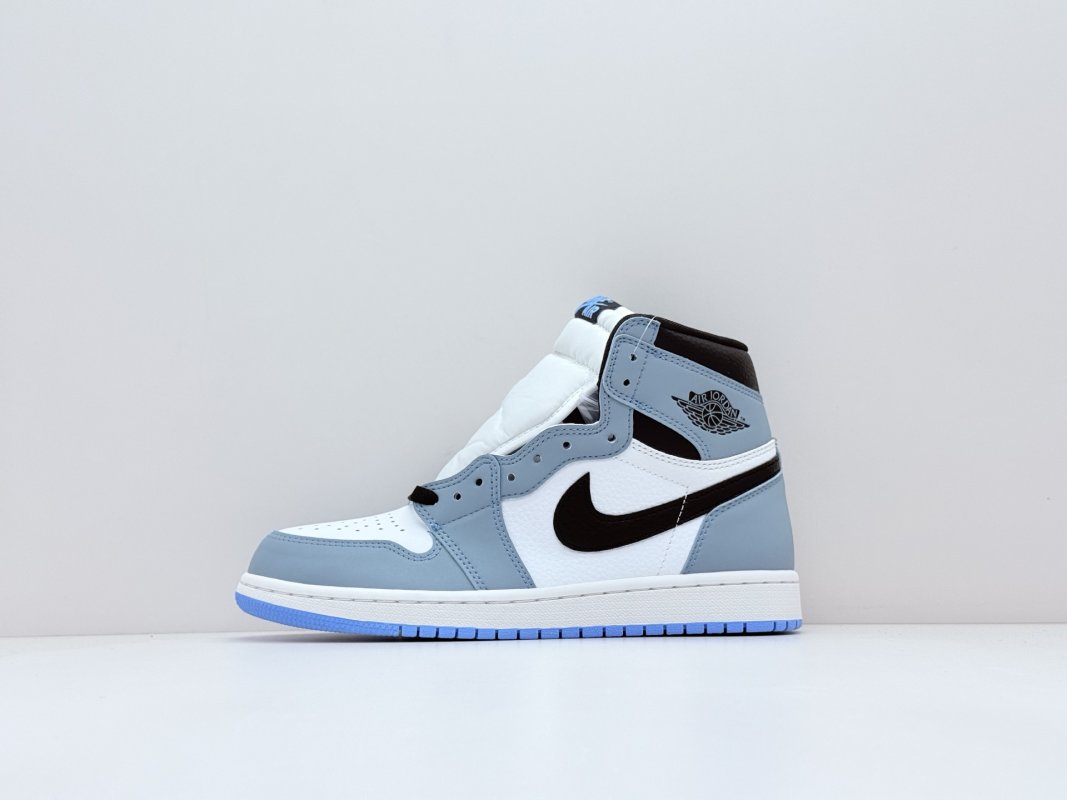 Air Jordan 1 Retro High OG 'University Blue'