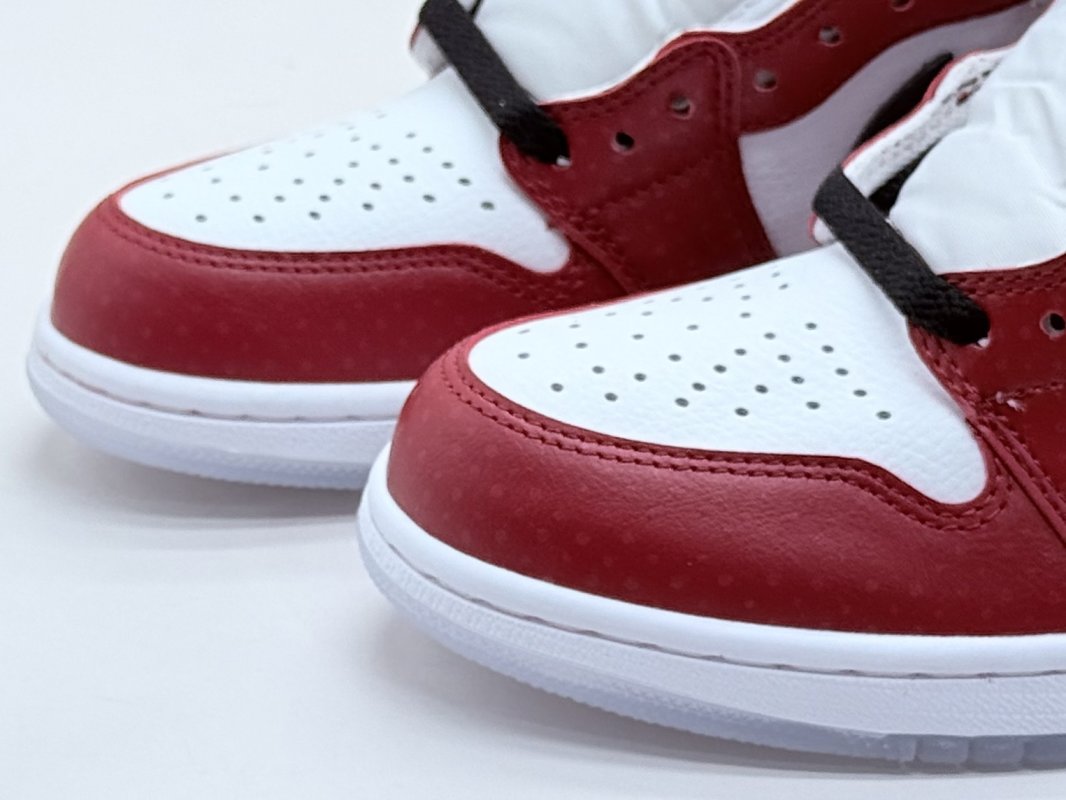Air Jordan 1 Retro High 'Origin Story' view