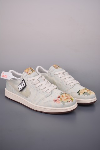 Air Jordan 1 Retro OG 'Flower Embroidery' view 1