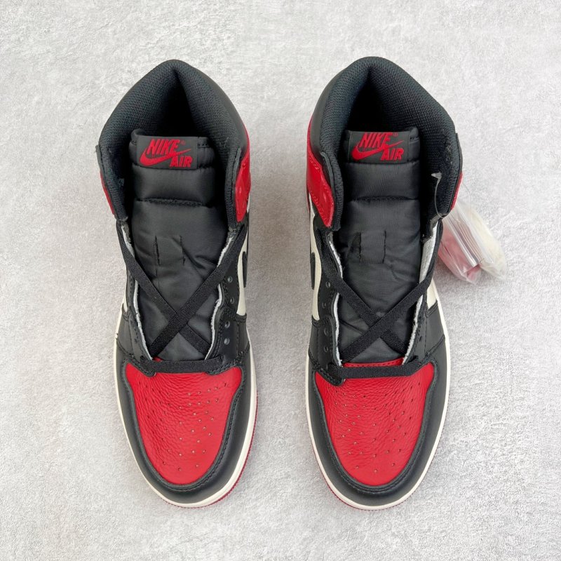 Air Jordan 1 Retro High 'Black / Red' view