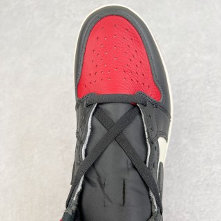 Air Jordan 1 Retro High 'Black / Red' view 4