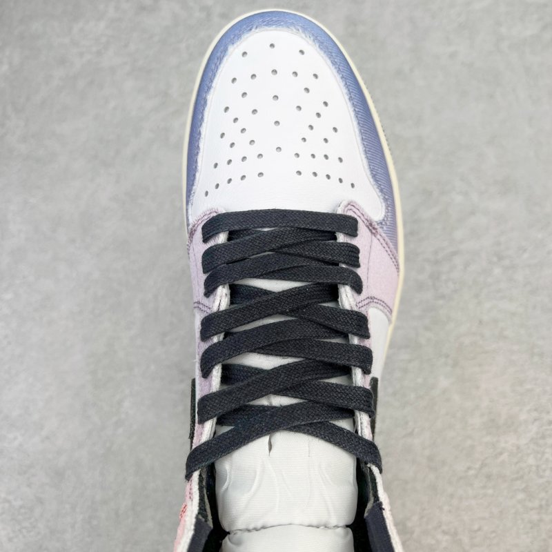 Air Jordan 1 Retro High 'Skyline' view