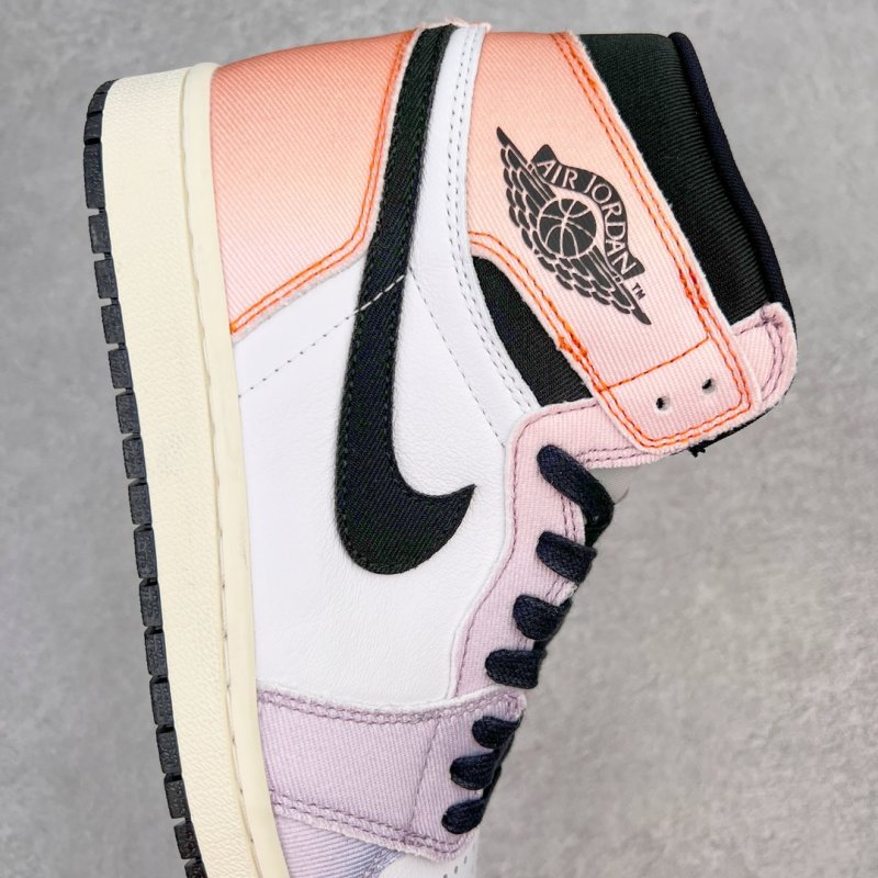 Air Jordan 1 Retro High 'Skyline' view