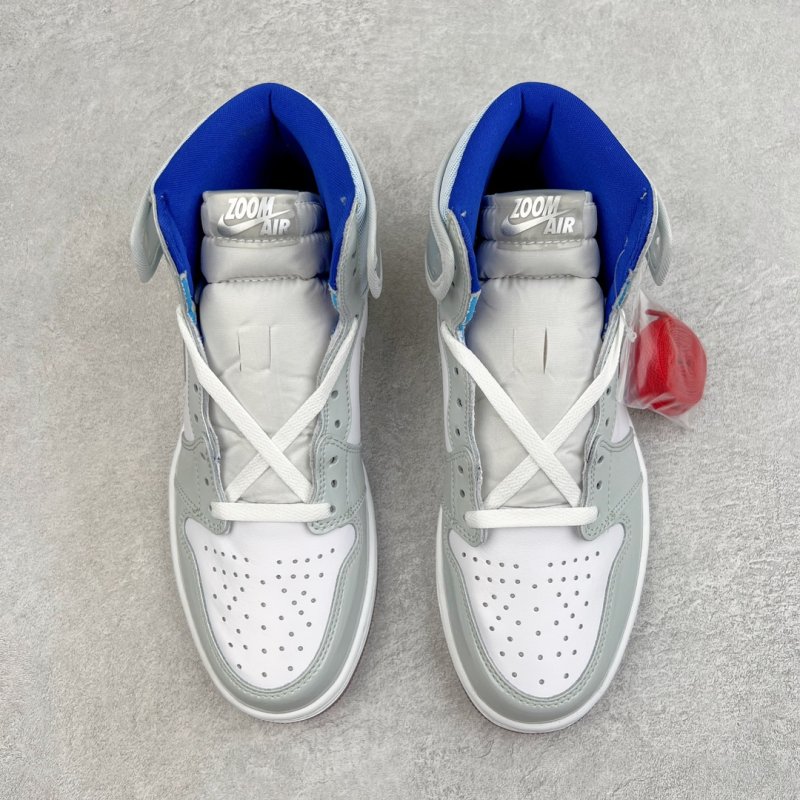 Air Jordan 1 Retro High 'Mini Dior' view