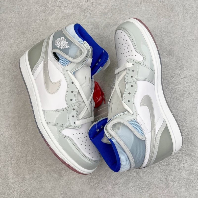 Air Jordan 1 Retro High 'Mini Dior' view