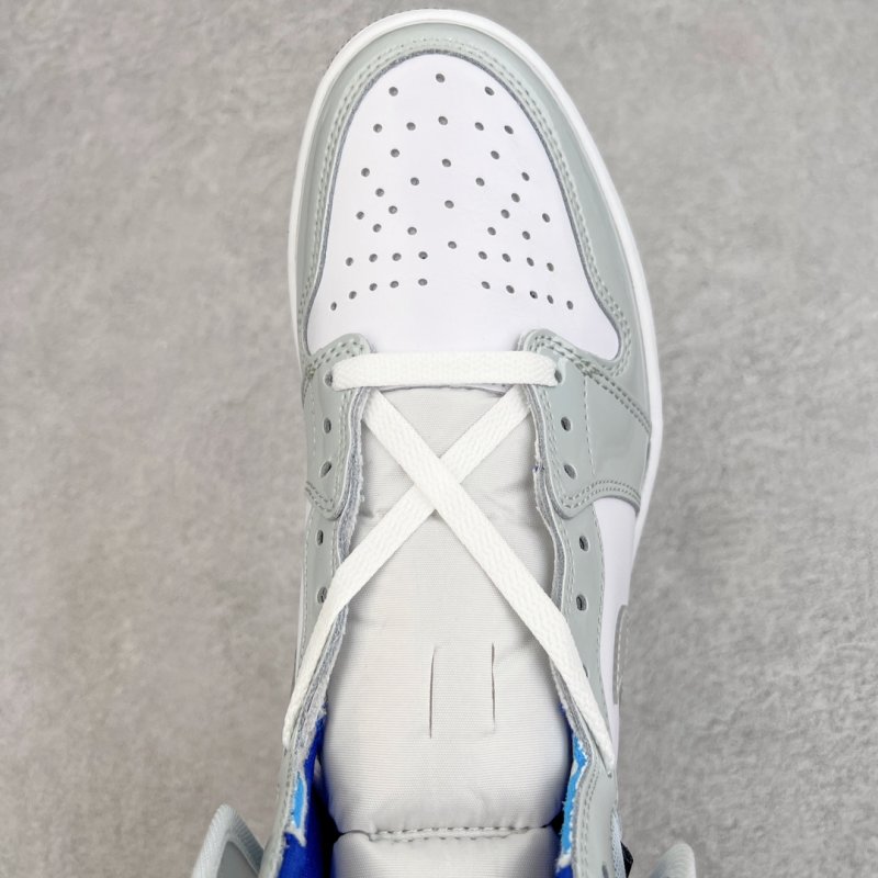 Air Jordan 1 Retro High 'Mini Dior' view