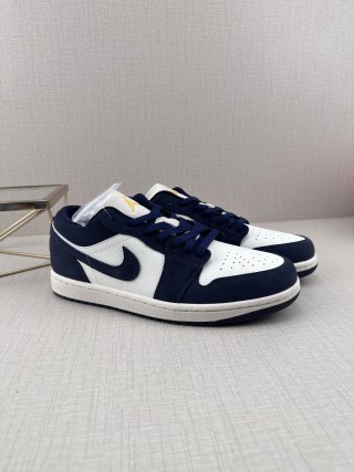 Air Jordan 1 Low DD11 view 3
