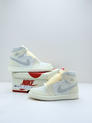 Air Jordan 1 Retro High OG 'White / Grey' view 1