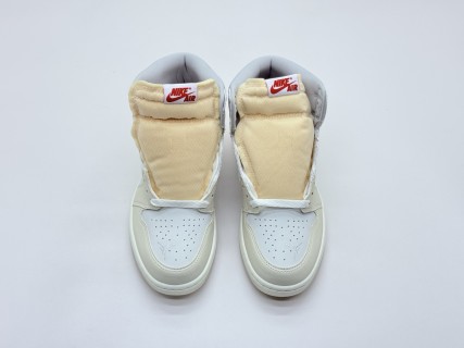 Air Jordan 1 Retro High OG 'White / Grey' view 8