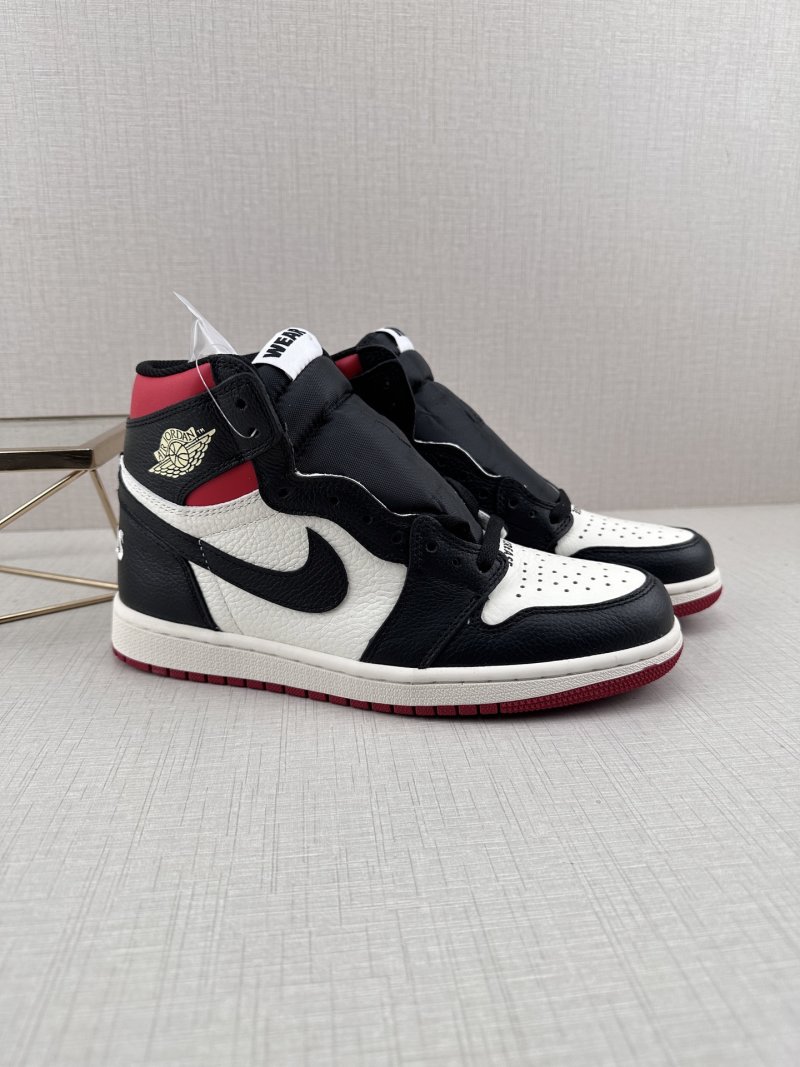 Air Jordan 1 Retro High OG view