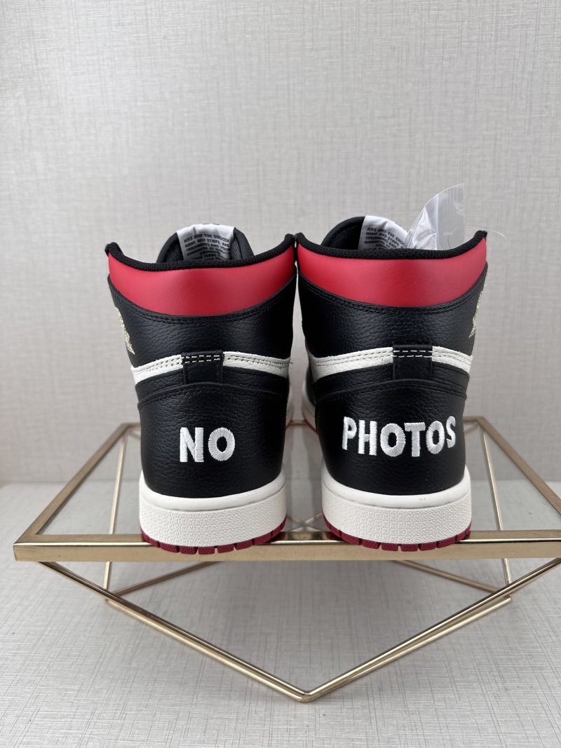 Air Jordan 1 Retro High OG view