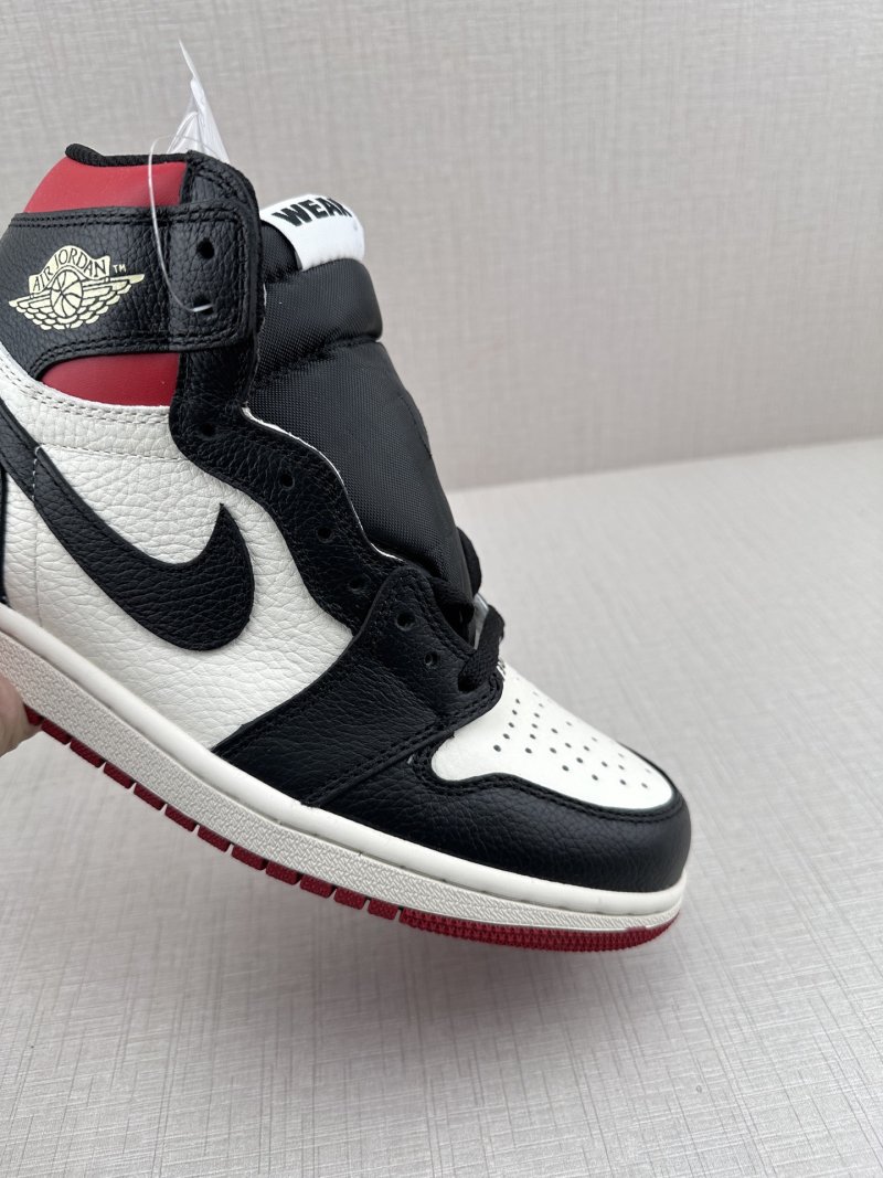 Air Jordan 1 Retro High OG view