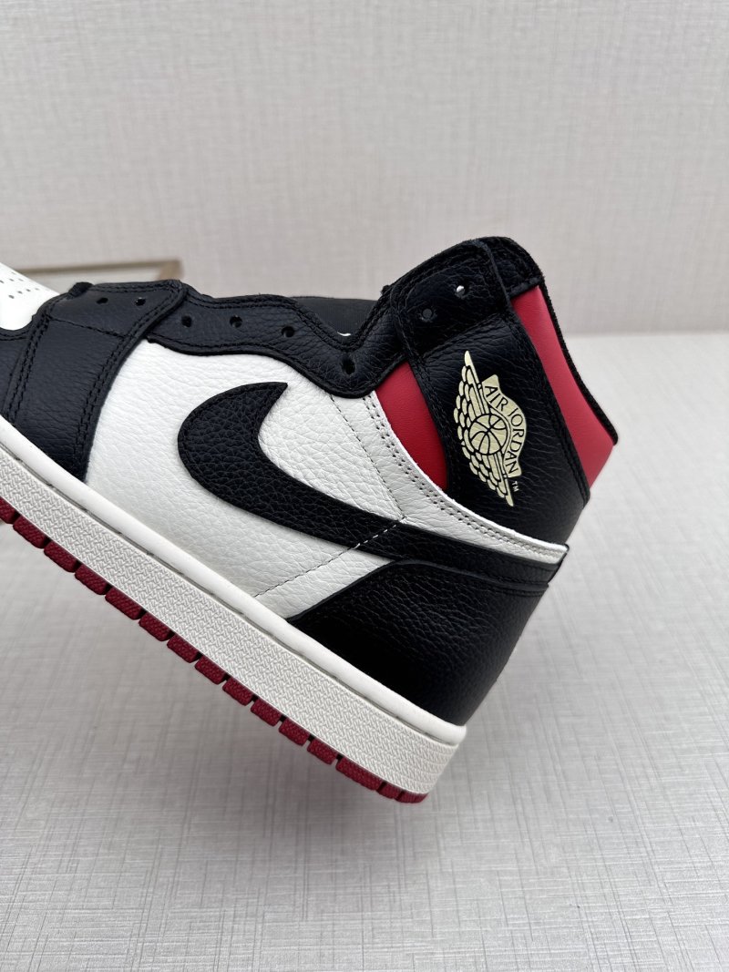 Air Jordan 1 Retro High OG view
