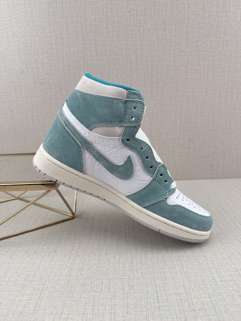 Air Jordan 1 Retro High OG view