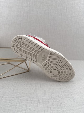 Nike Dunk SB Low view 6
