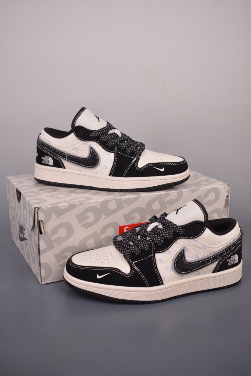 Air Jordan 1 'The North Face' view