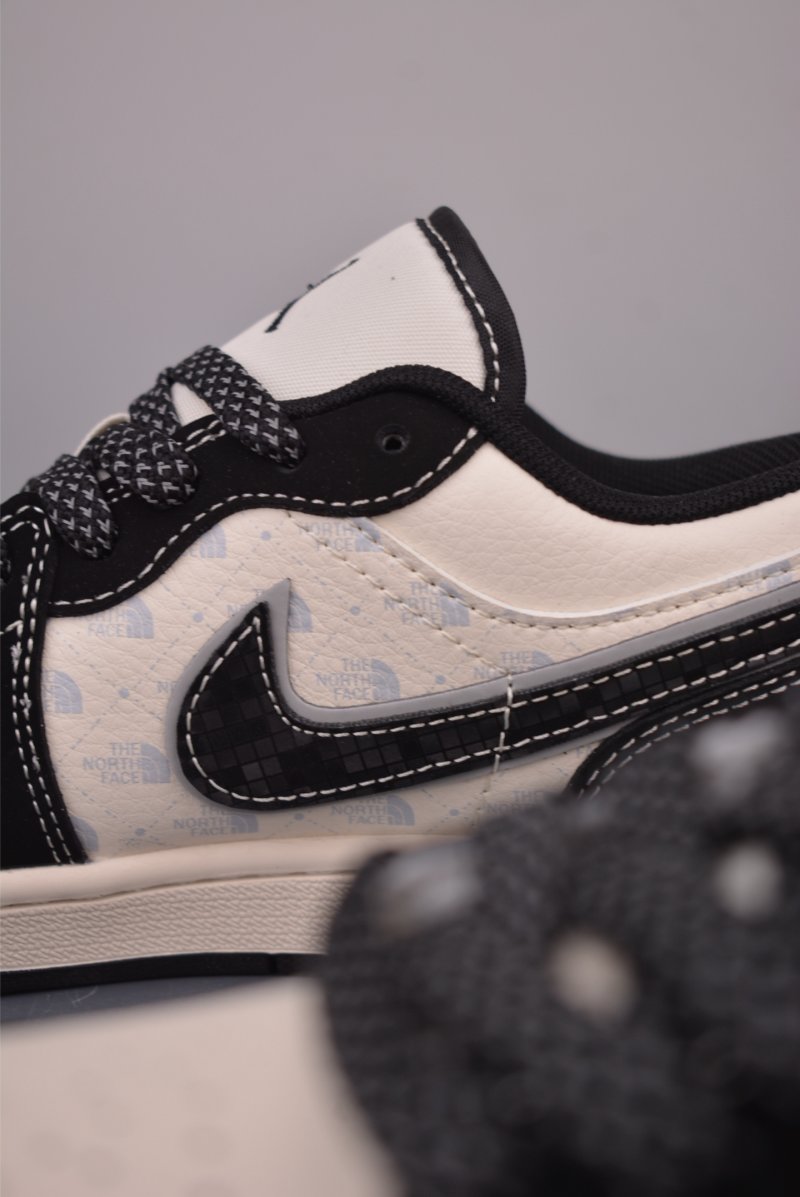 Air Jordan 1 'The North Face' view
