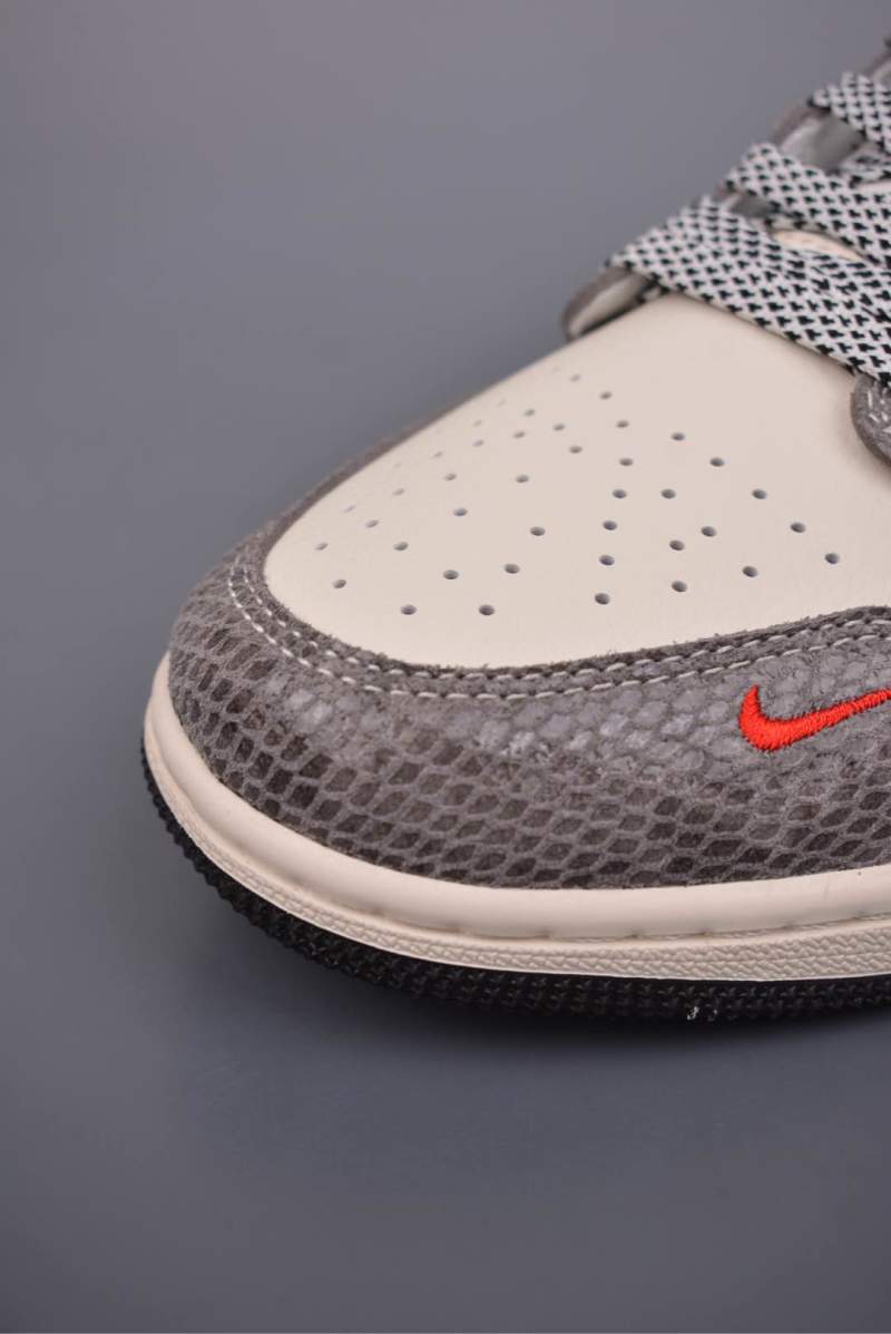 Air Jordan 1 'Snake Year' view