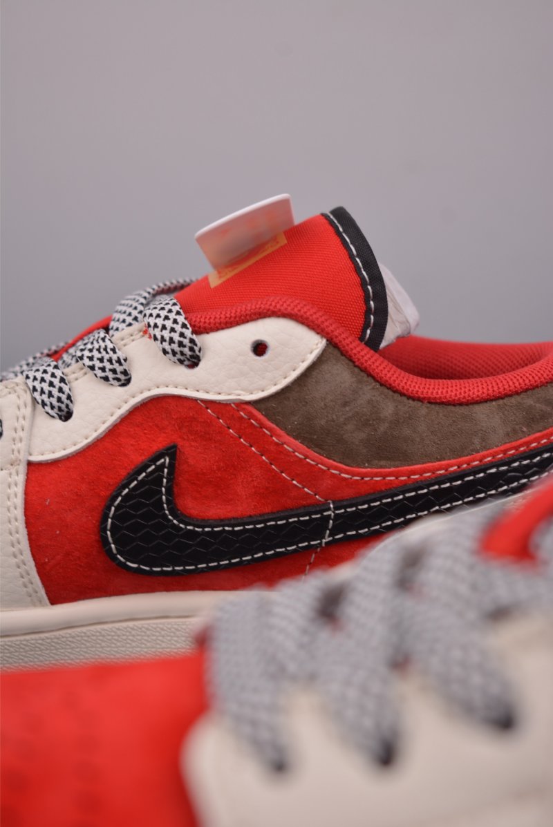 Air Jordan 1 'Horse Year' view
