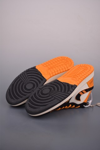 Air Jordan 1 'Edison Chen' view 3