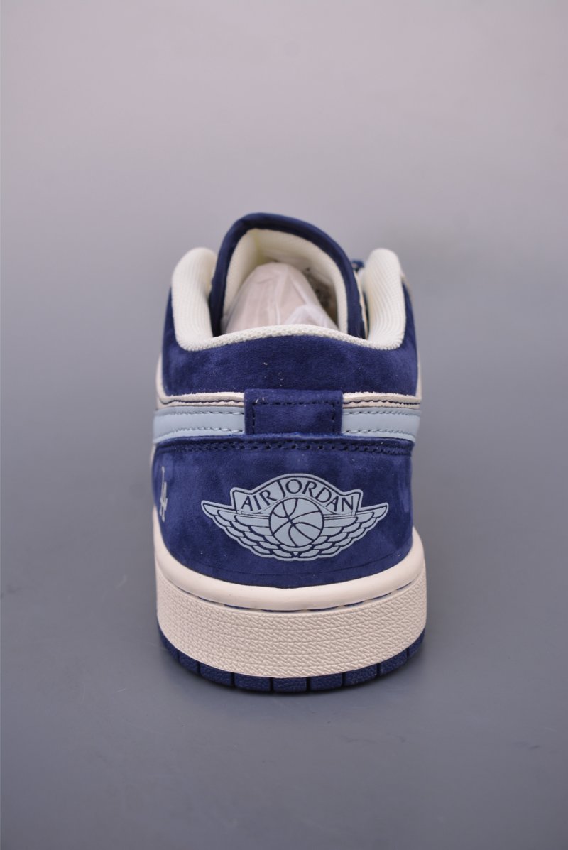 Air Jordan 1 view