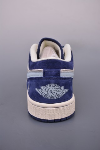 Air Jordan 1 view 4