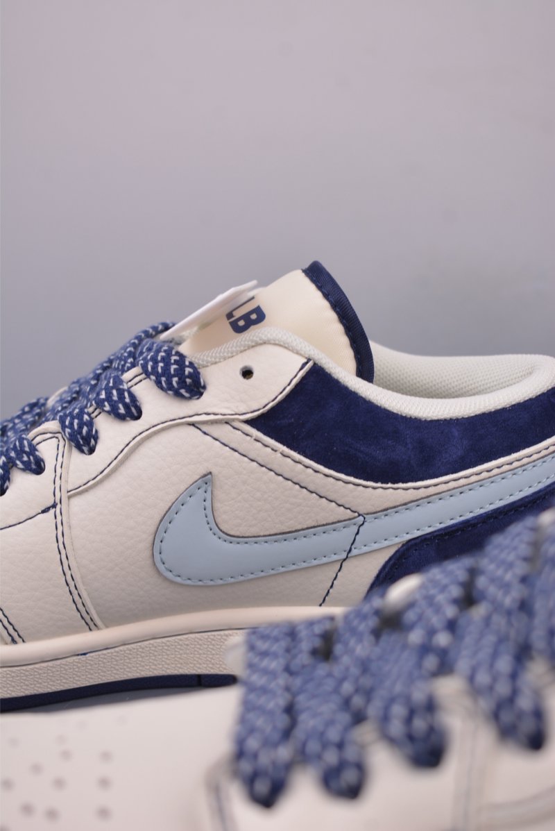 Air Jordan 1 view