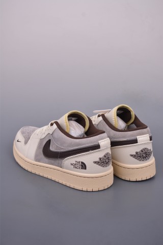 Air Jordan 1 view 2