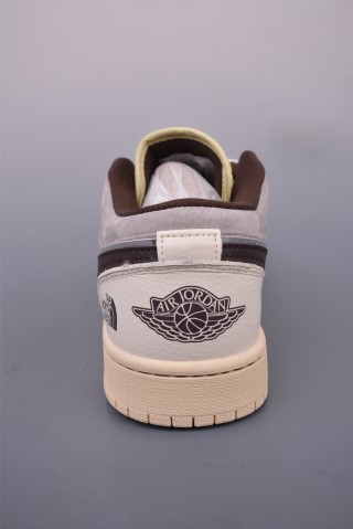 Air Jordan 1 view 4