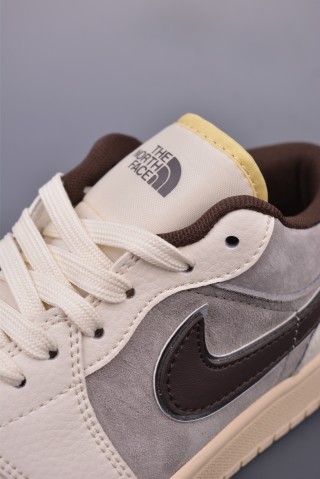 Air Jordan 1 view 7