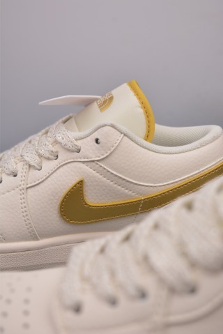 Air Jordan 1 'Magic Pearl Nezha' view 8
