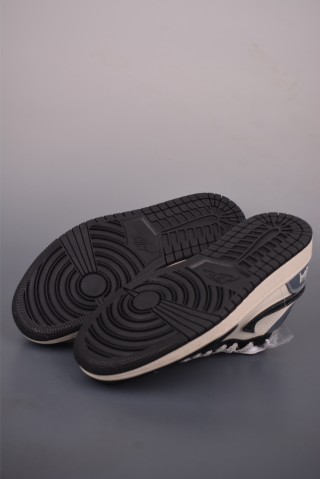Air Jordan 1 'Stussy' view 3