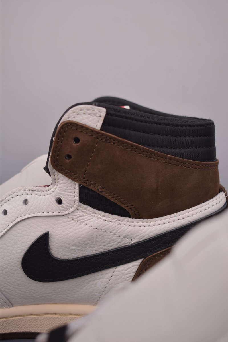 Travis Scott x Air Jordan 1 Retro High OG 'Cactus Jack' view