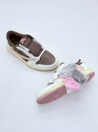 Travis Scott x Air Jordan 1 Low OG 'Dark Pony Pink' view 2