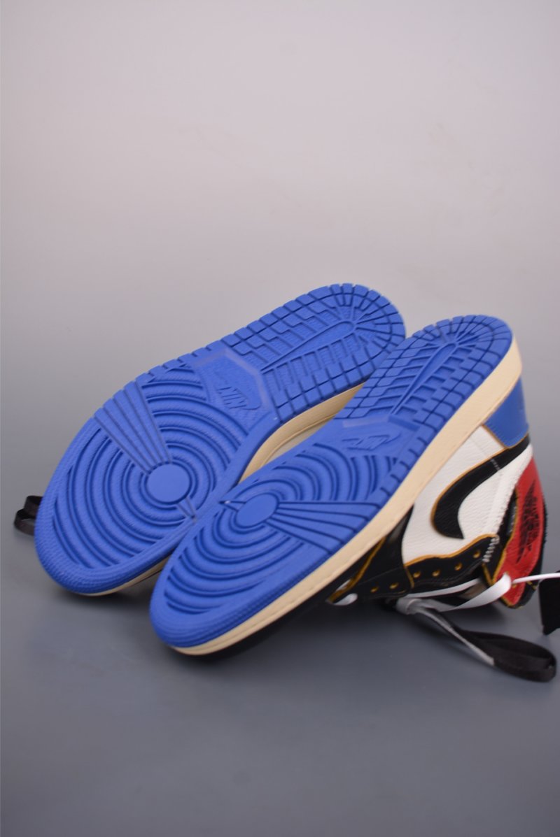Union LA x Fragment Design x Air Jordan 1 High OG 'Black / White / Blue' view