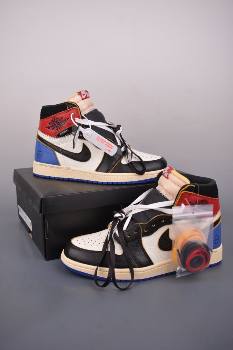 Union LA x Fragment Design x Air Jordan 1 High OG 'Black / White / Blue' view