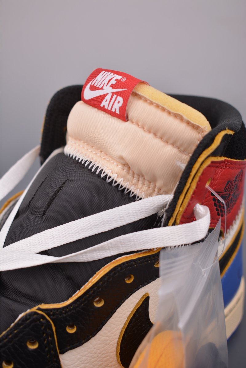 Union LA x Fragment Design x Air Jordan 1 High OG 'Black / White / Blue' view