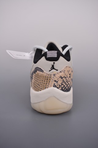 Air Jordan 11 Low 'Snakeskin' view 4
