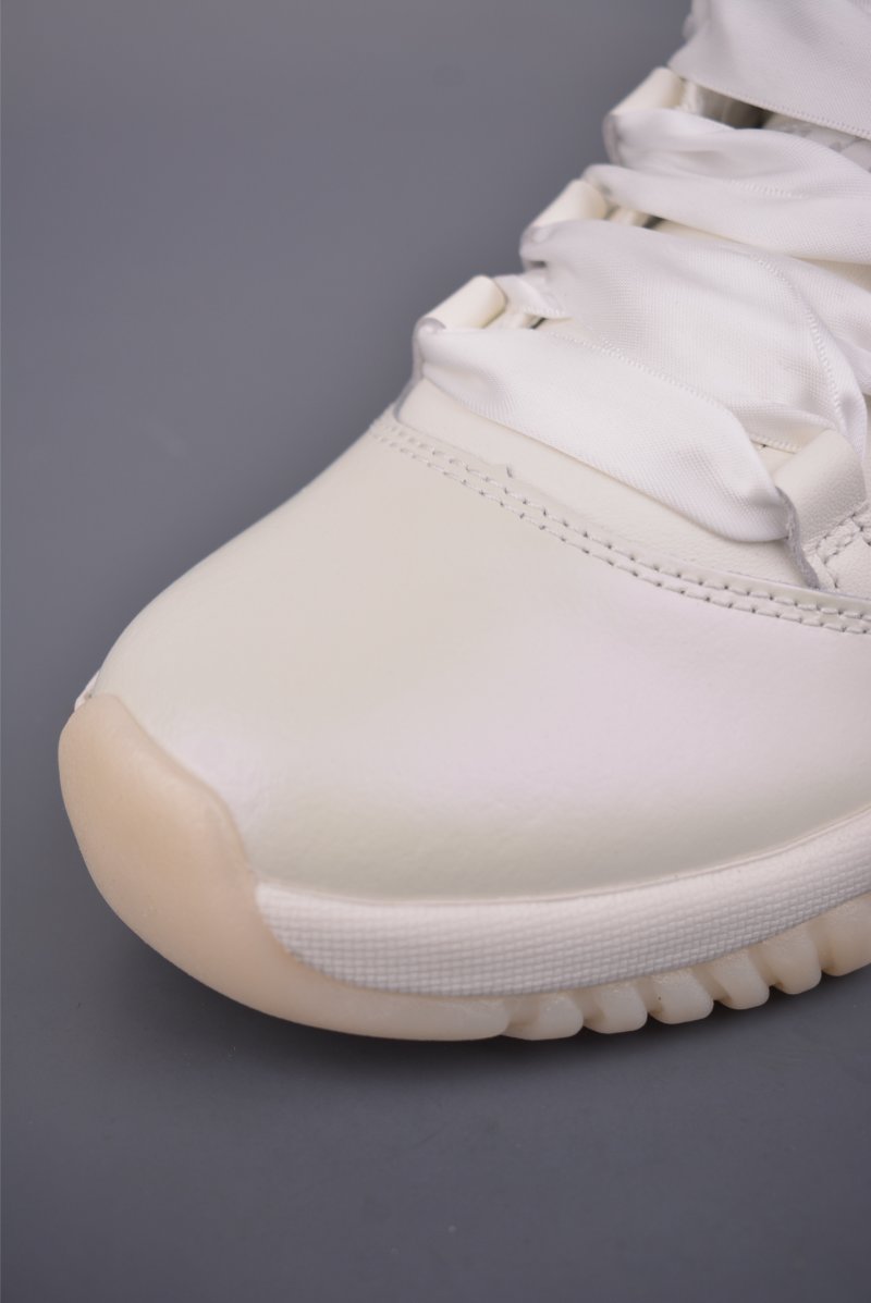 Air Jordan 11 Retro 'White / Blue' view