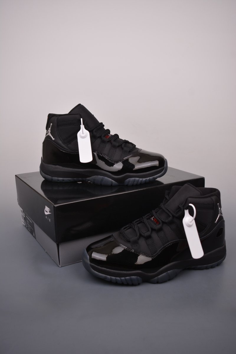 Air Jordan 11 Retro 'Black / Green' view